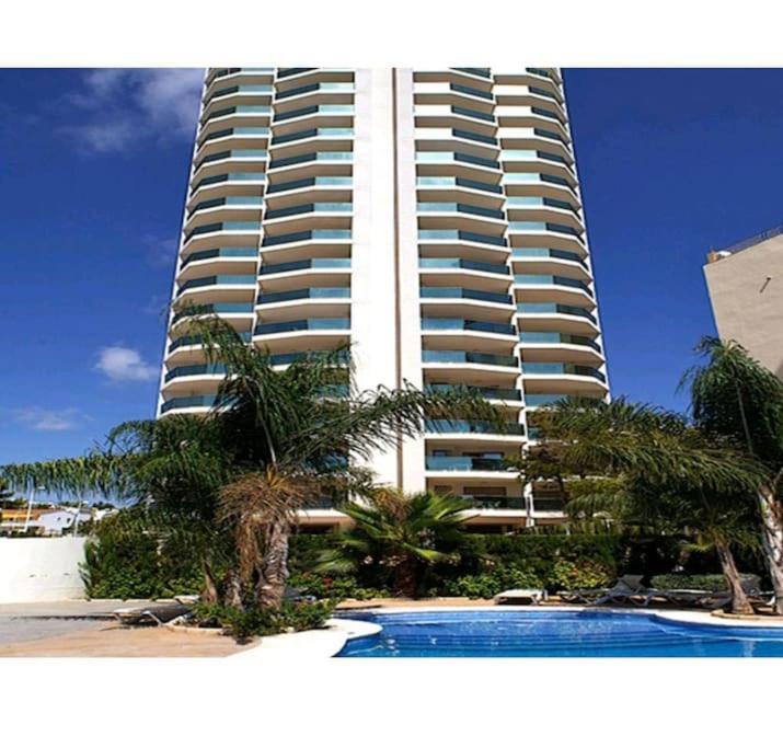 Esmeralda Suites Sunrise Con Piscina Calp Exterior foto