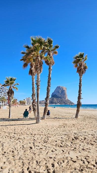 Esmeralda Suites Sunrise Con Piscina Calp Exterior foto